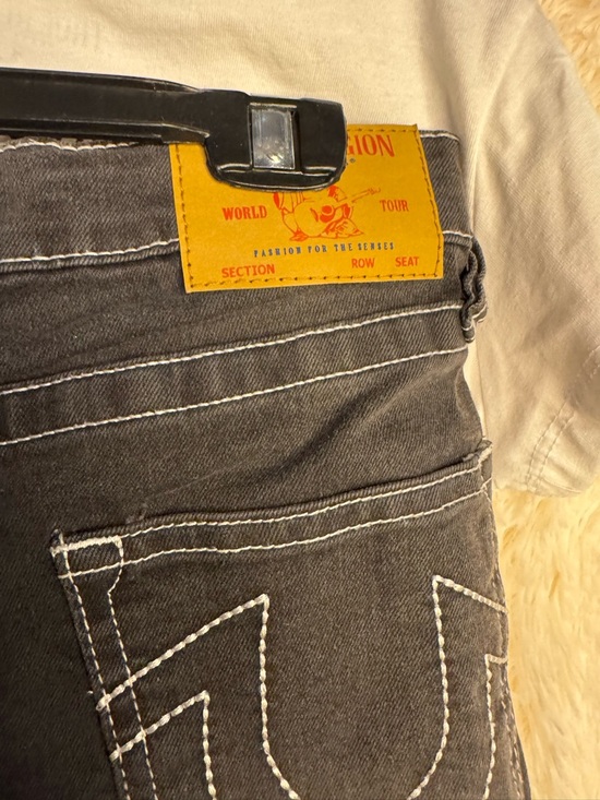 🔥 True Religion Girls 2-Piece Set – Tee + Jeans NWT Multiple Sizes Available 🔥 - Picture 6 of 8